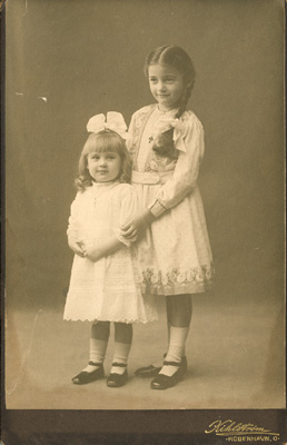 Alice og Gudrun ca.1915
