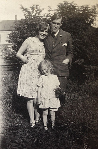 Otto ca 1930 med ukendt veninde og kusinen Elsebeth