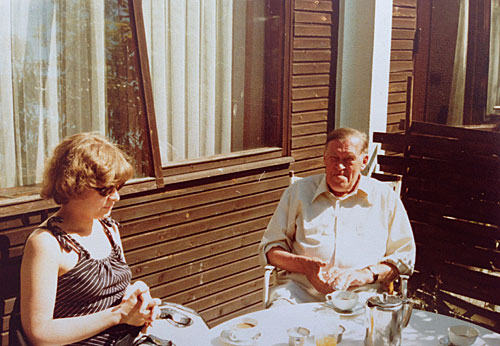 1977: Kirsebærkroen i Præstø: Pus og Asmus