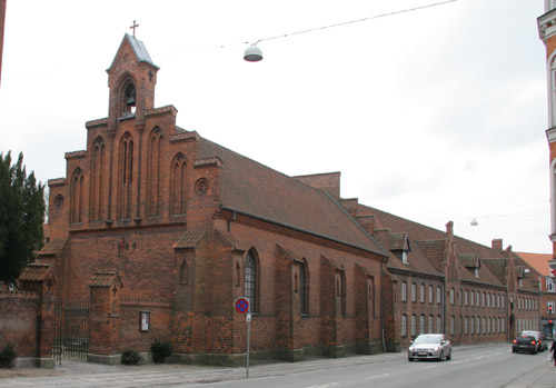 Slagelse Hospital, Kirken. Bredegade i Slagelse
