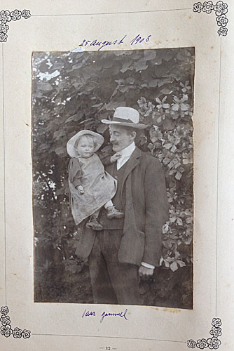 Side 12: Asmus med Otto, 1 &aring;r gammel, 25.8.1908